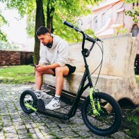 Koloběžka NILS Extreme WH10201 s pumpovanými koly 16/20"