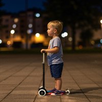 Dětská tříkolová koloběžka NILS Fun HLB1310 s LED černá