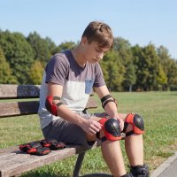 Souprava chráničů NILS Extreme H210 červená
